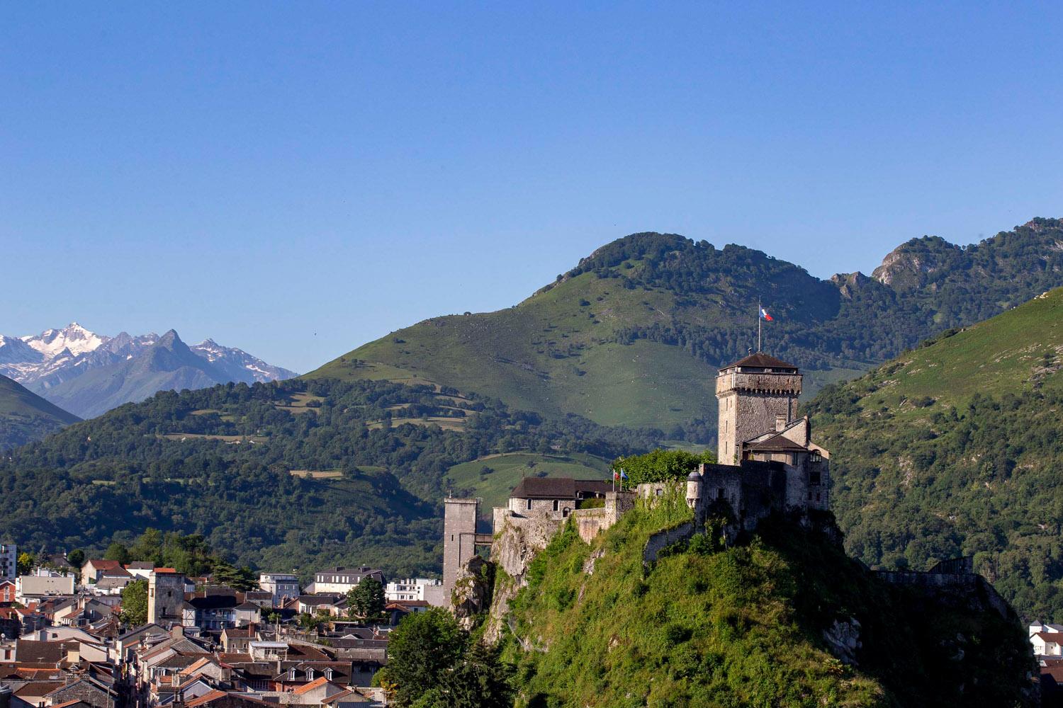 Château fort de Lourdes à proximité Hôtel d'Espagne à Lourdes