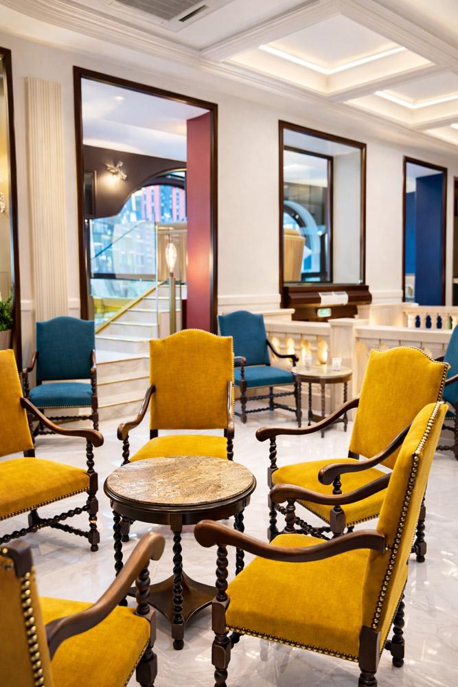 Hall d'entrée Hôtel d'Espagne à Lourdes en Occitanie